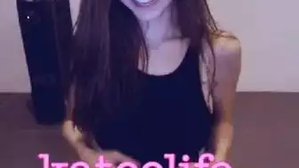Kateelife Fit Babe Strips Down and Plays with Her Pussy in Live Cam Video