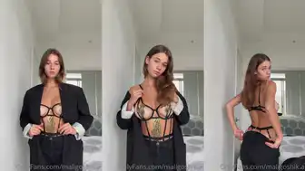 Maligoshik.a Shows Off Her Curves in Seductive Lingerie on OnlyFans