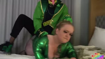 GIbbyTheClown fucking Petite Cutie in St Pattys day Costume on a bed full of Money.