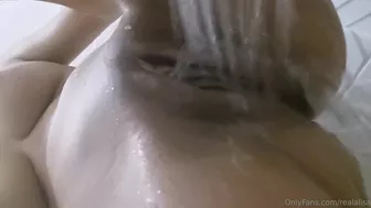 Realalisa Fit Babe in Steamy Shower Blowjob Action in this Leaked OnlyFans Video