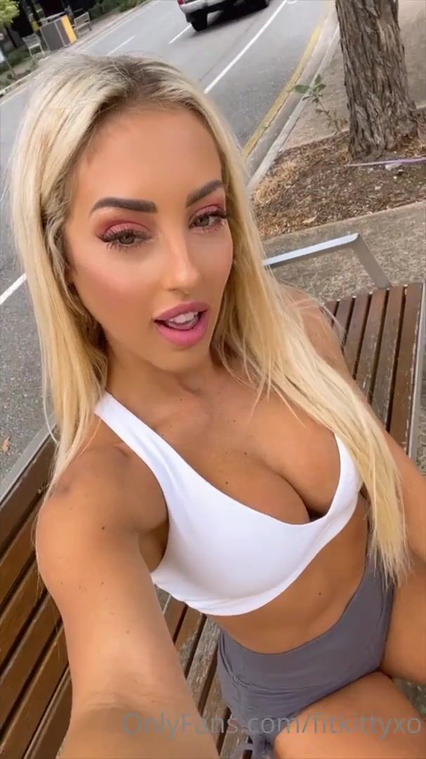 Fitkittyxo Onlyfans ポルノビデオテープ