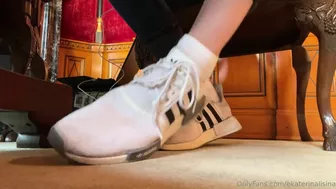 ekaterinalisina OnlyFans video Feet Tease with socks and sneakers during live stream.