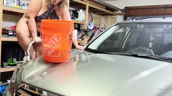 fantasymilfursula OnlyFans Curvy Goddess Washing Car in Bikini Showing Huge Tits and Ass