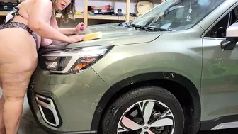 fantasymilfursula OnlyFans Curvy Goddess Washing Car in Bikini Showing Huge Tits and Ass