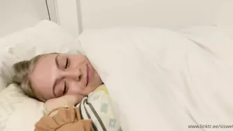 Sleepy Blonde Siswet19 Wakes Up And Gags On A Hard Cock