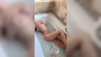 Rachel Cook Naked Patreon Bathtub Teasing Leak