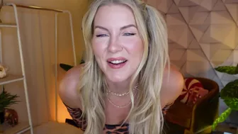 Sexy Kat Wonders Galactic November 2022