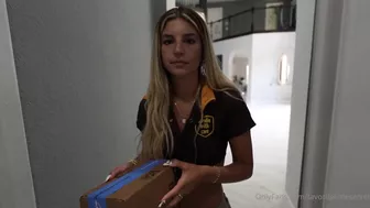 Ambie Bambii Delivery Girl Fuck Tape Video Exposed