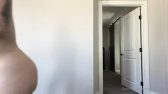 Emily Lynne Twerks And Slaps Her Ass Until It's Red