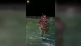 Therealbrittfit Naked Dildo Fucking In Pool Video Tape Leaked