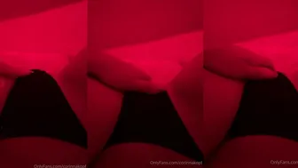 Corinna Kopf Teases Her Wet Pussy in Leaked OnlyFans Video