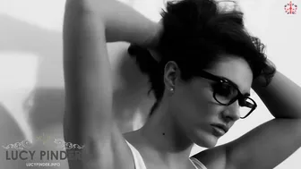 Lucy Pinder Teases Her Tight Ass in Steamy OnlyFans Video