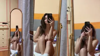 Bufalika Ika Dauria Teases Her Nude Tits in Mirror for OnlyFans Video