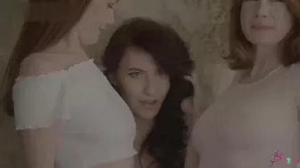 Gorgeous Emily Bloom Naked Lesbian Photoshoot Video Tape Leaked