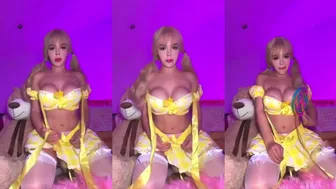 DanyanCat Teases with her Pussy in Brand-New Solo Video