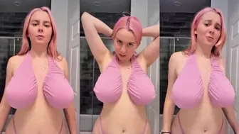 Yellz0 Yellz00 Tease Their Melons in Steamy Solo OnlyFans Video