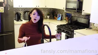 Petite Mama Fiona Teases In Leaked Pics Video