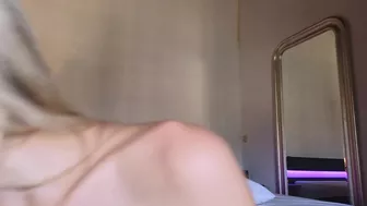 Petite minx Catanddickxxx teases her real name in steamy solo video