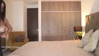 EimiGirl Teases Her Tight Ass in Leaked OnlyFans Video