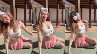 Riley Reid Teases Her Tiny Ass in Exclusive OnlyFans Video