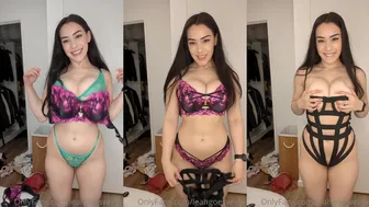 LeahGoesWilde OnlyFans Video Teases Her Epic Aussie Assets in Leaked Clip