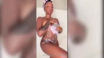 KayyyBear Wet Pussy Shower Tease Onlyfans Leaked Video