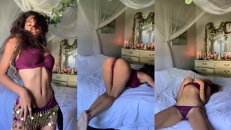 Helayna Marie Teases in Naughty Naked Leak Video