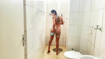 Bia Tease Her Hot Body Taking a Bath in Erome Video