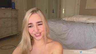 Catanddickxxx Teases in Nude Blowjob Video