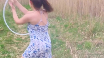 QuinnFinite Tease Her Giant Natural Titties in Leaked Must-Watch Video