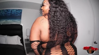 Miss Exquisite Teases Her Curves In This Big Dick Loving BBW Video