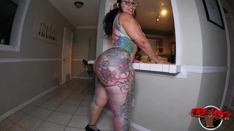 Exclusive Video Queen Rogue Teases With FreakyT