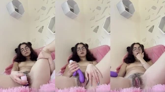 Jameliz Teases with Her Vibrator in Naughty Glasses Fuck Video