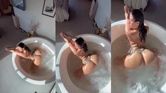 Zoe Renea Teases Her Naked Curves in Leaked OF Video