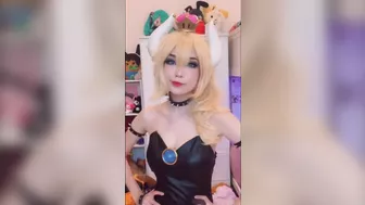 Emiru Hot Cosplay Twitch Streamer Video