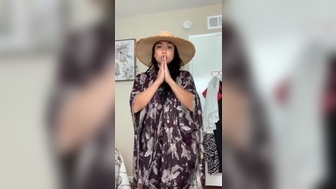 Elizabeth Pelayo Dances with Huge Nipples Topless Onlyfans Video