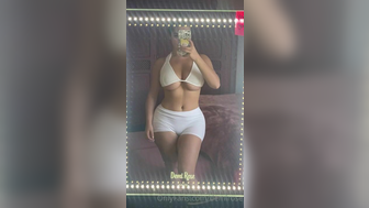 Demirose Gorgeous Wearing Her Tight Shorts Onlyfans Leaked Video