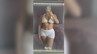 Demirose Gorgeous Wearing Her Tight Shorts Onlyfans Leaked Video