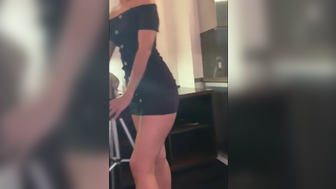 Amateur Australian Bbc Sexy Small Boobs Latina Model Sucks Big Dick In Hotel Room