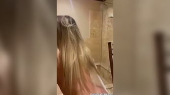 Hot quick tease before jumping into the shower