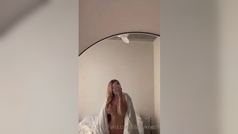 Gorgeous Daisy Keech Naked Amazing Tape