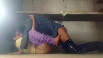 In the barren house, the lovers secretly executed the porn!
 Indian Video