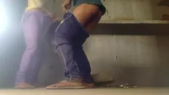 In the barren house, the lovers secretly executed the porn!
 Indian Video