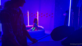 Theemilylynne Teasing Her Big Ass In Air Pool Onlyfans Leaked Video