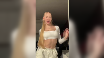 Sophia Diamond Amazing Tiktok Bikini BA Snapchat Photos And Tape