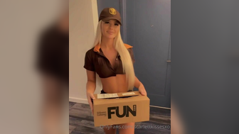 ScarlettKissesXO Delivery Girl Gets Banged Tape Sex Leaked