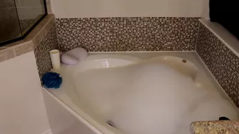 Ginger ASMR Nude Bathing Before Bed Onlyfans Video