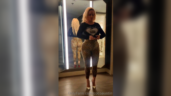 Cocoaustin Naughty Blonde Slut Wearing A Tight Jean OnlyFans Video