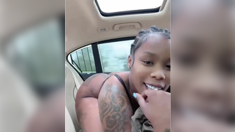 Realpocaahontas Big Busty Babe Shaked Her Booty While Bendsover In Car Onlyfans Leaked Video