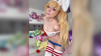 Notmegii Flexible Petite Expose Her Tiny Booty Cheeks In Cosplay Onlyfans Video